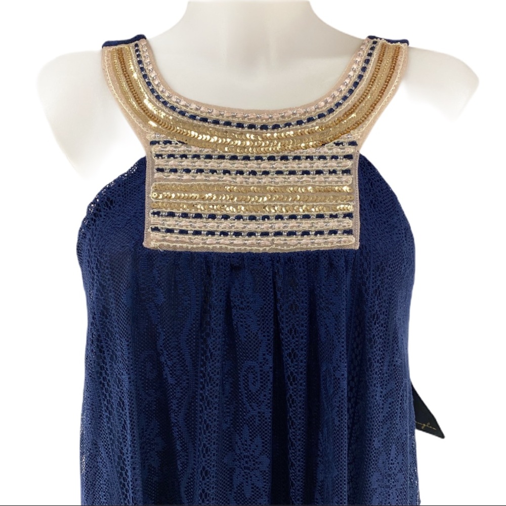 City Triangels lace dress embellished neckline